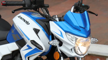 Lexmoto Venom review - headlamp