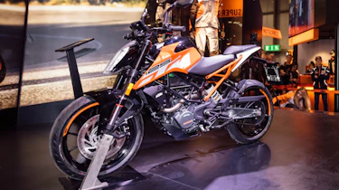 KTM Duke 125 review - static