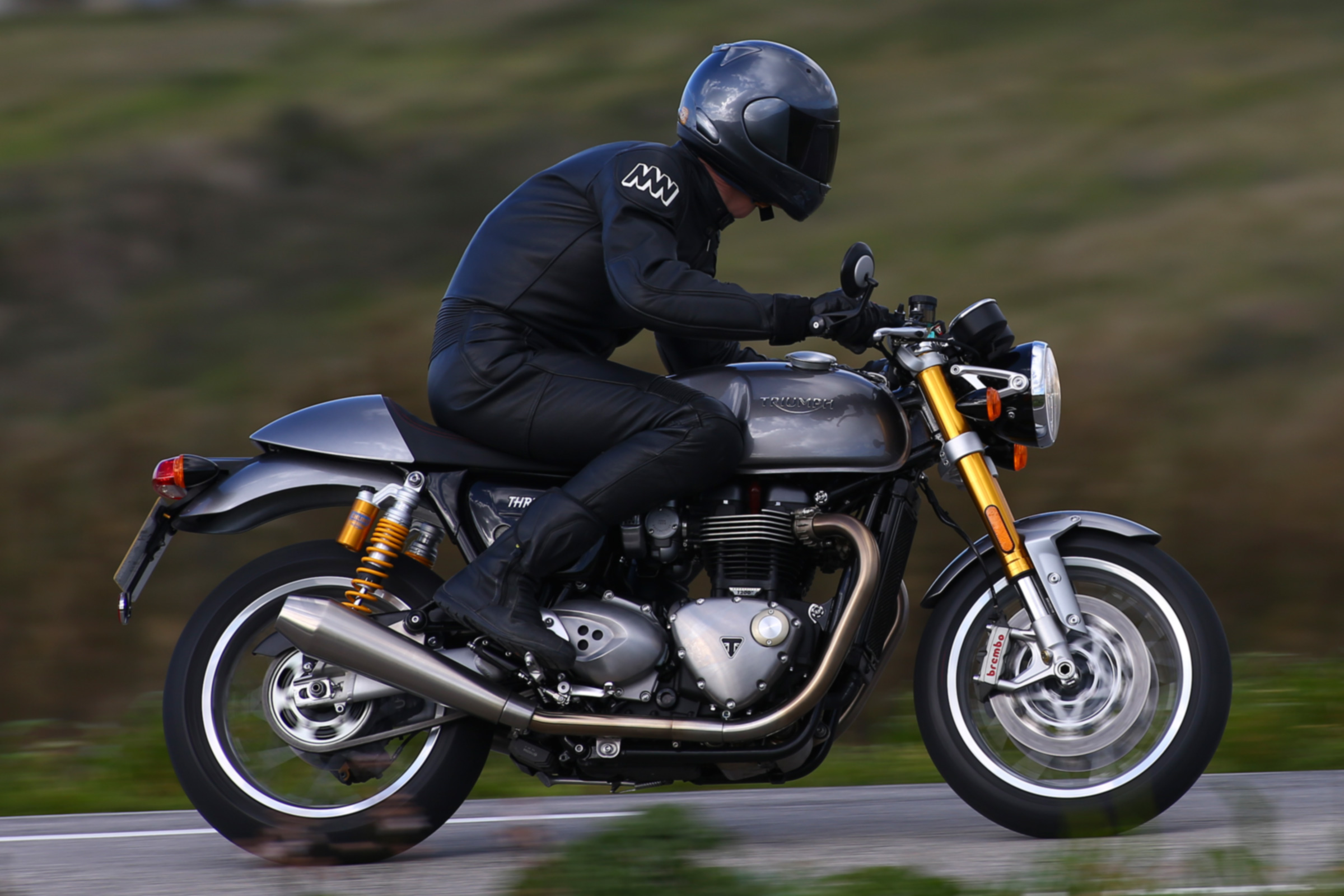 Triumph Thruxton R review - side profile