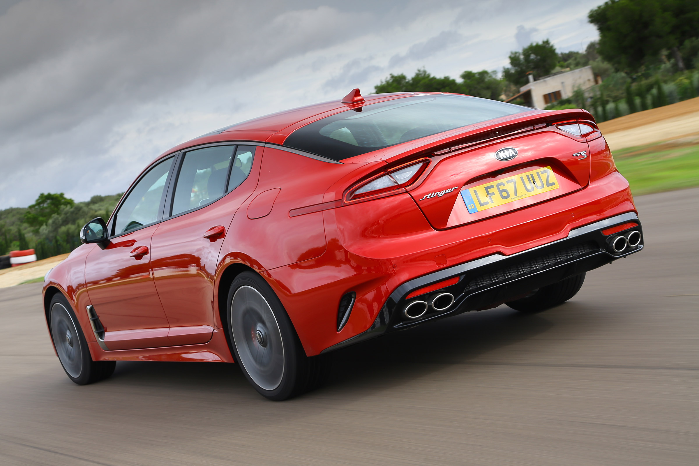 Kia Stinger - rear