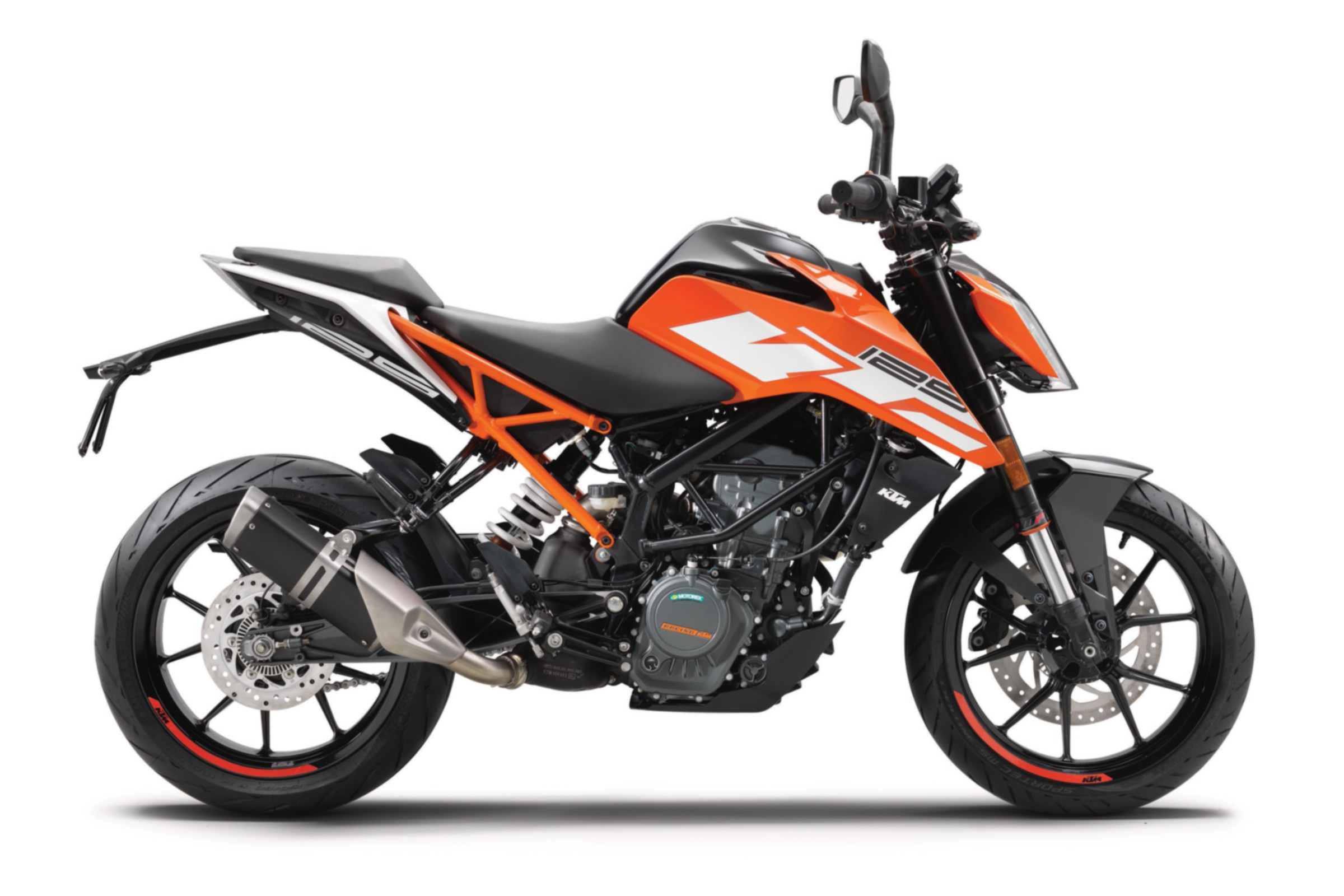 KTM Duke 125 review - side static