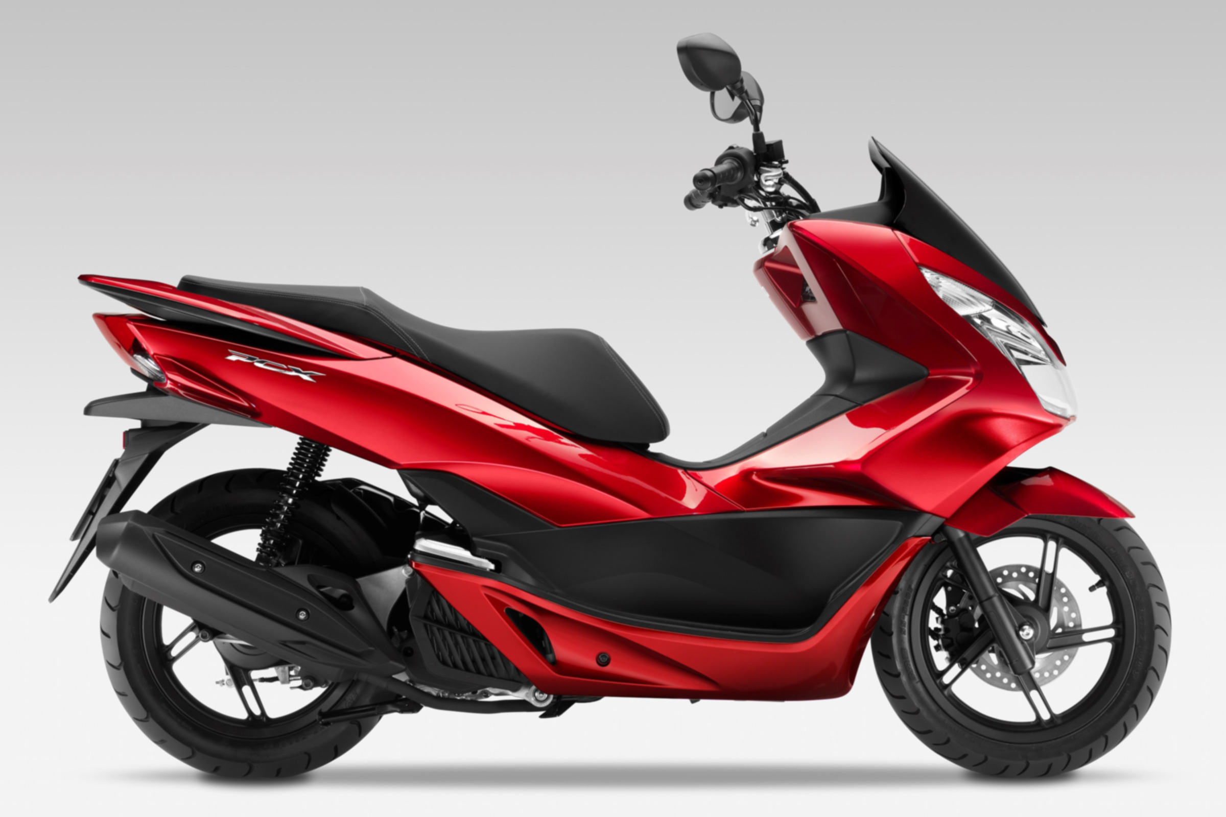Honda PCX 125 review - red side profile static
