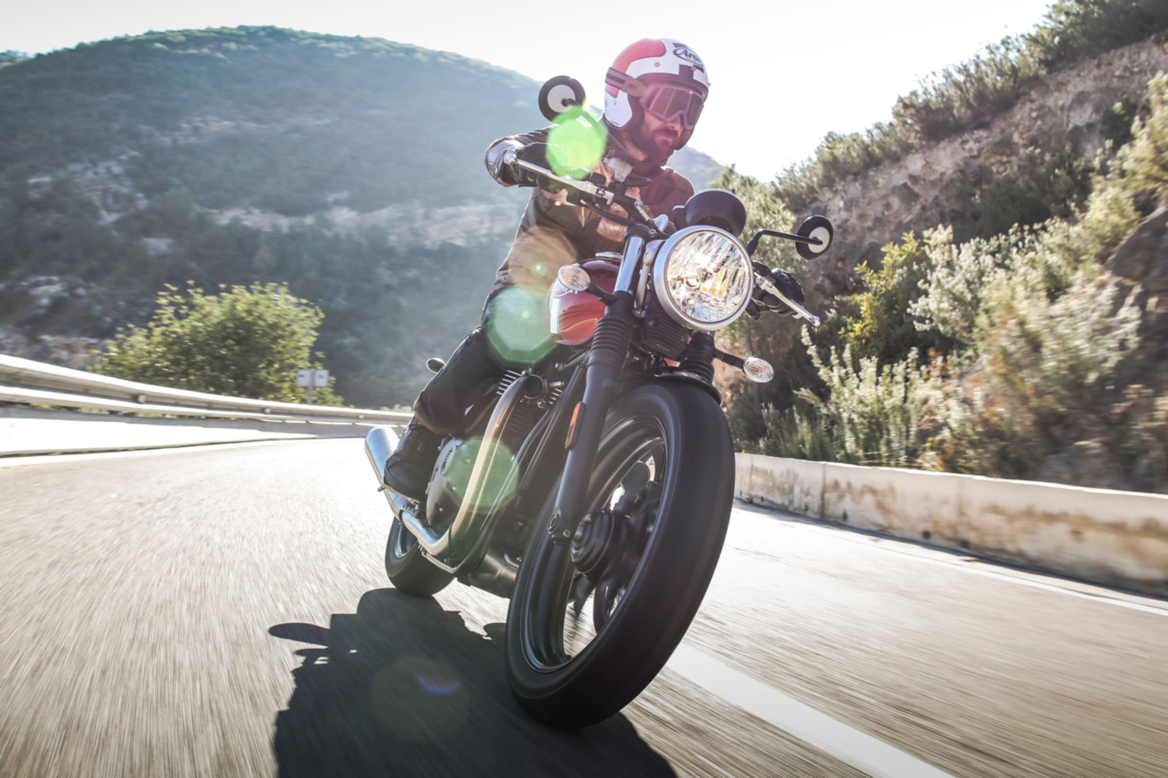 Triumph Street Twin review - front tracking
