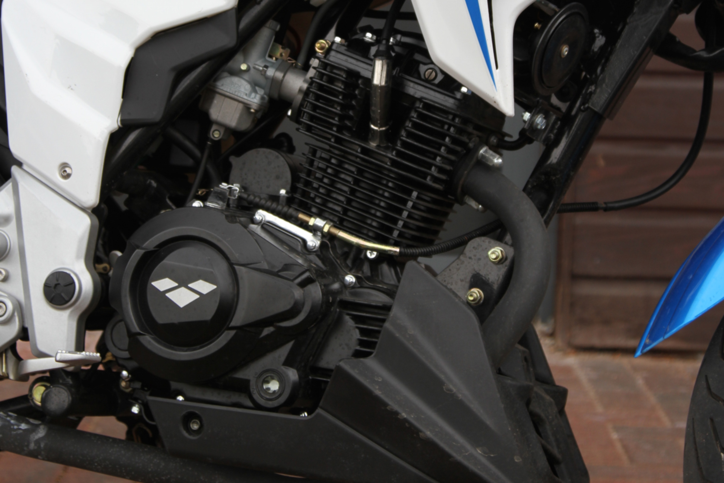 Lexmoto Venom review - engine
