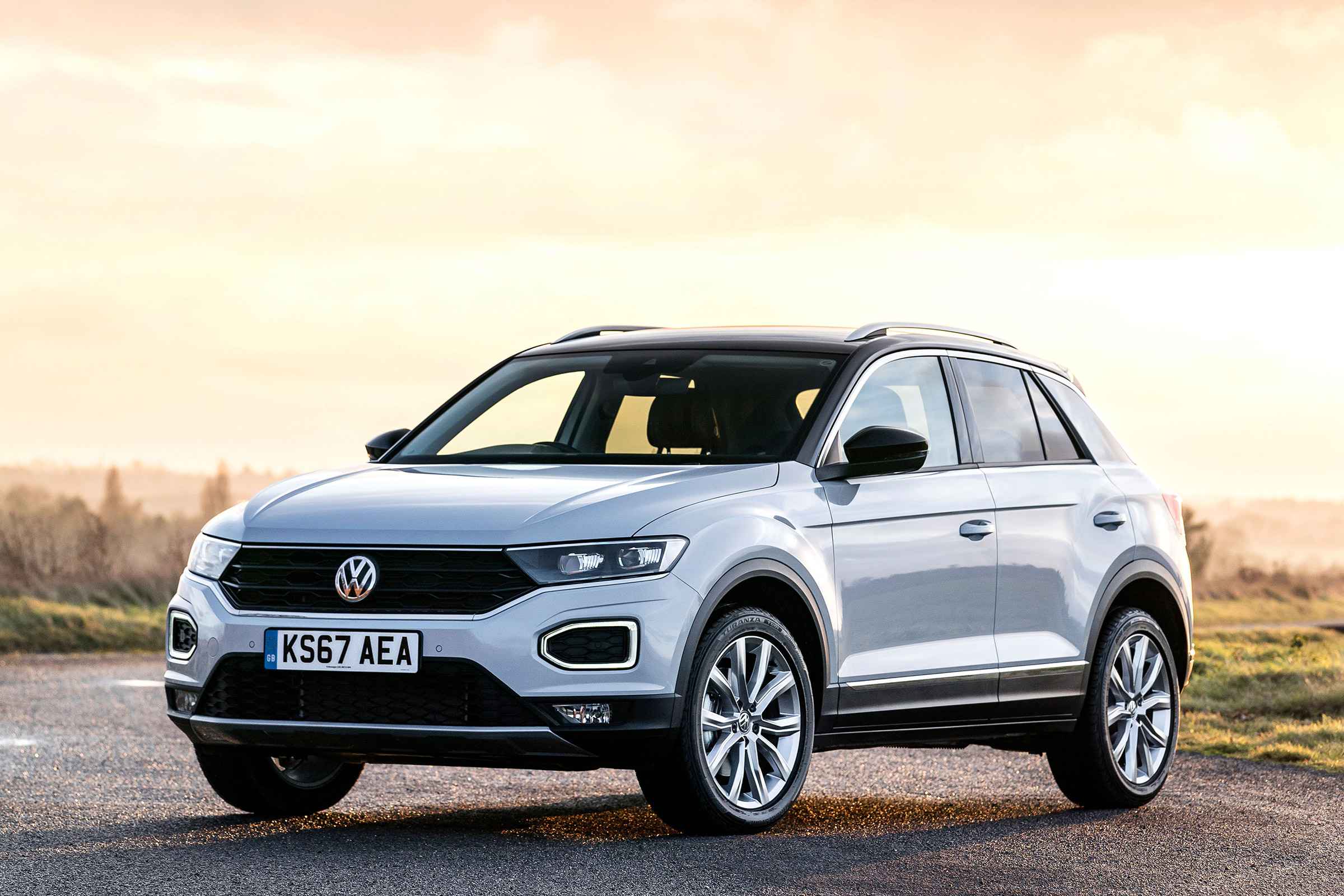 Volkswagen T-Roc - front static