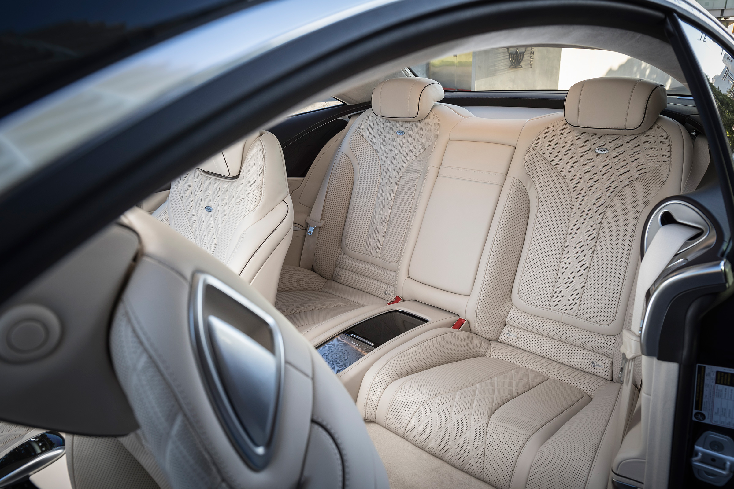 Mercedes S-Class coupe - back seats