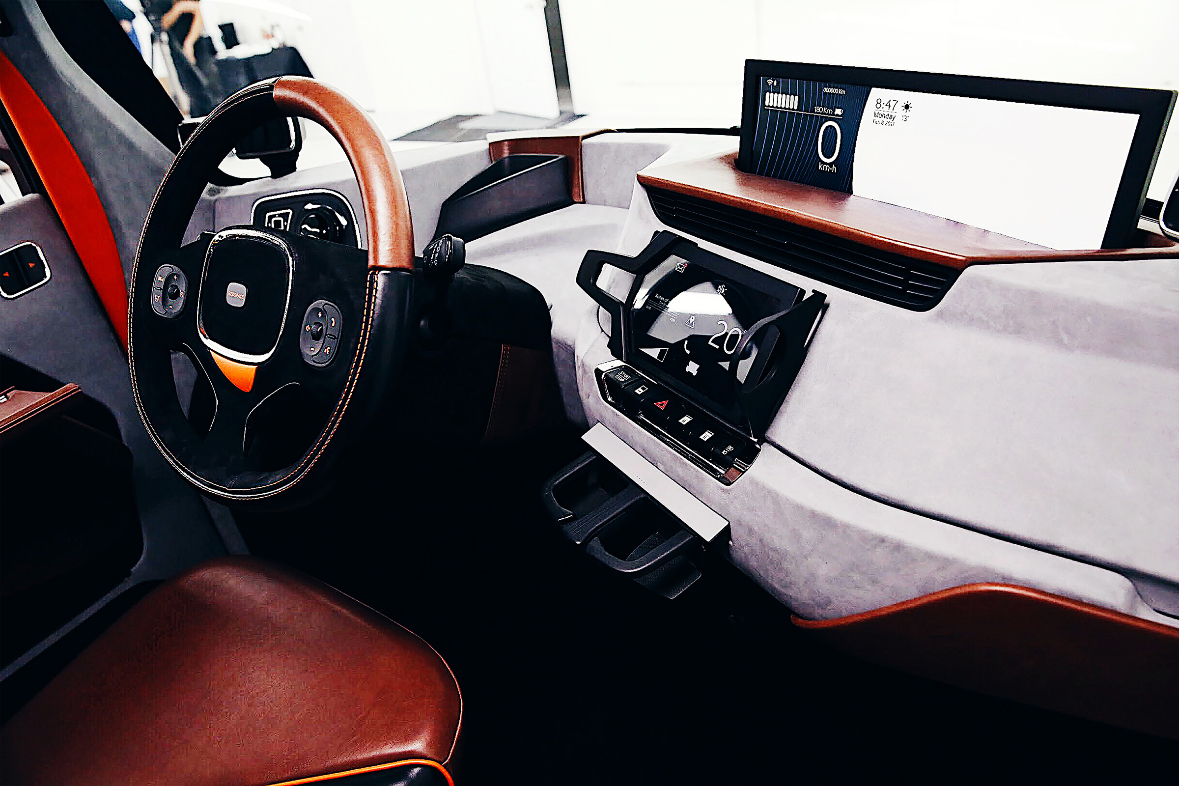 REDS EV - interior