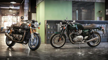 Triumph Thruxton R review - dual shot