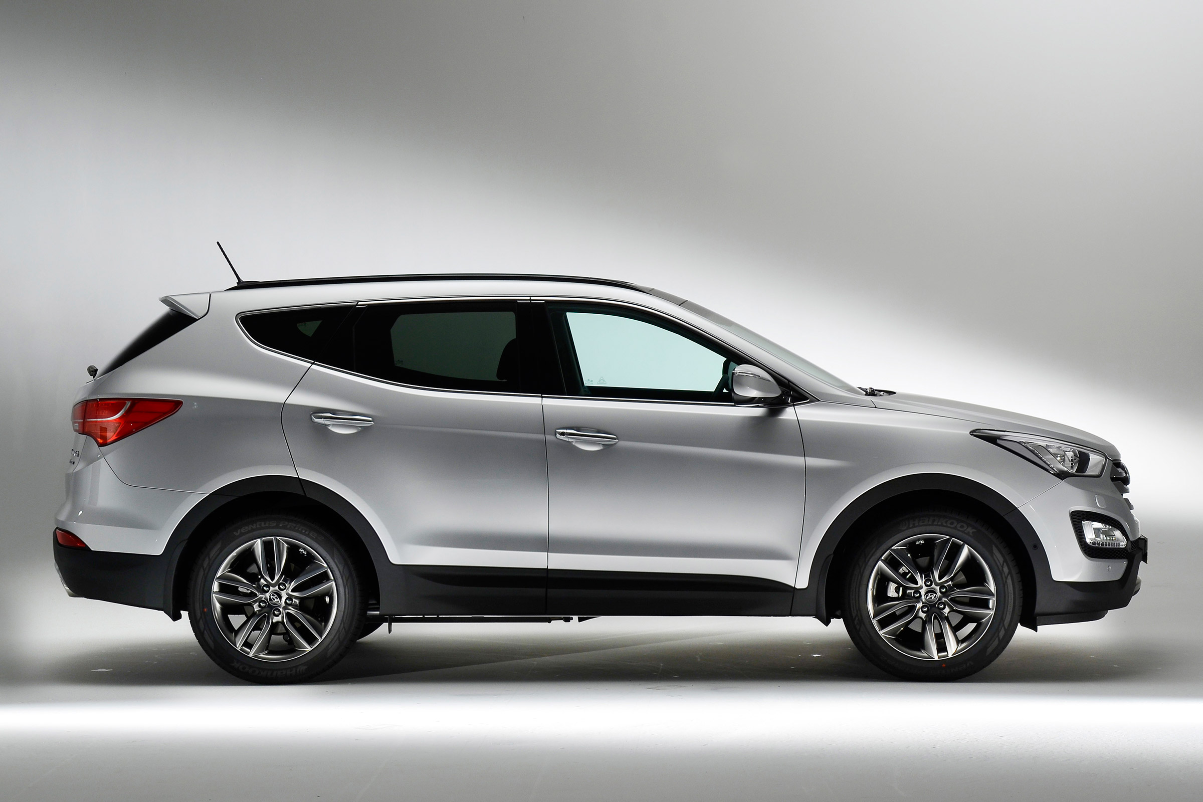 Used Hyundai Santa Fe - side