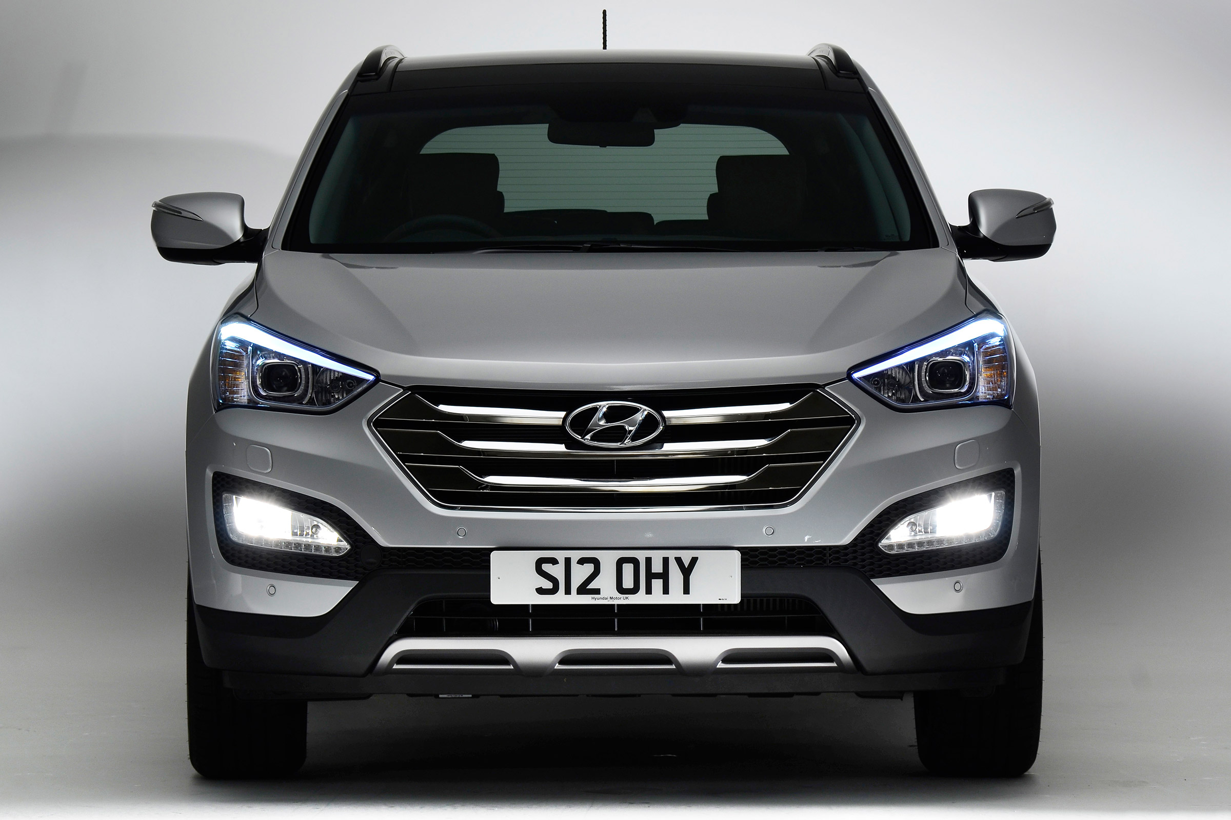 Used Hyundai Santa Fe - full front