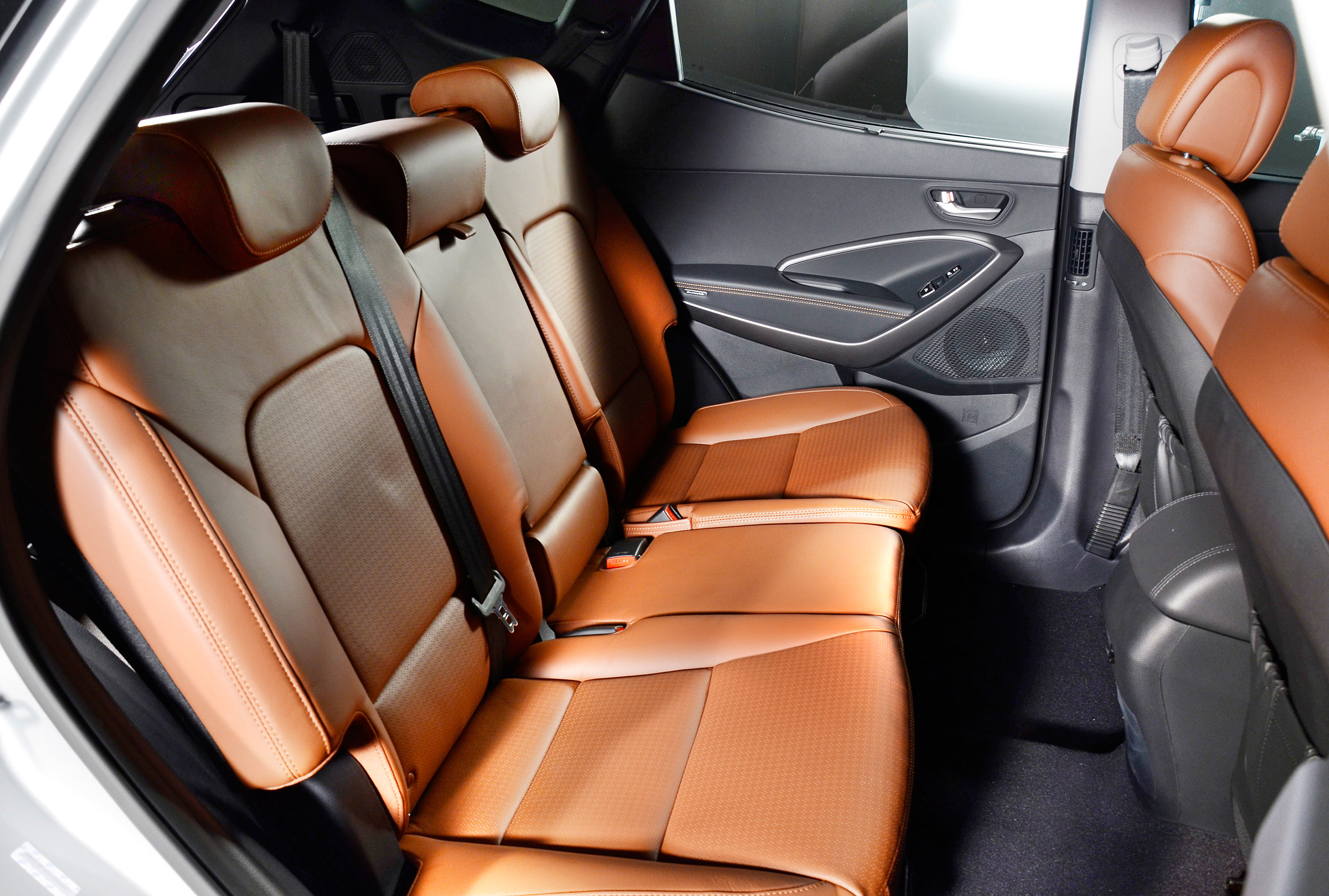 Used Hyundai Santa Fe - rear seats
