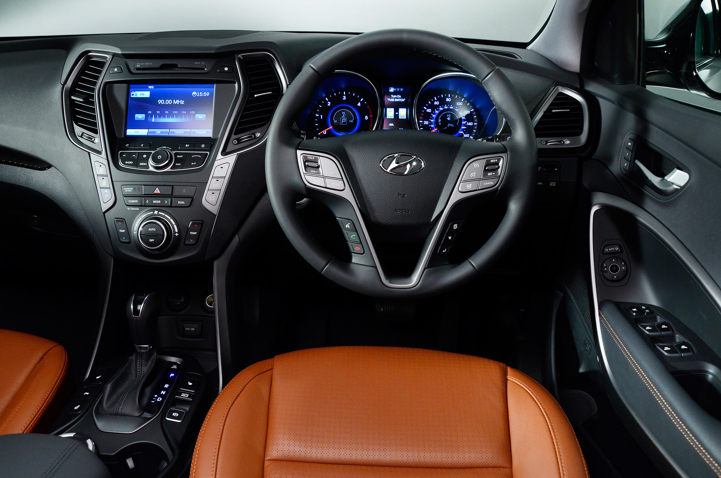 Used Hyundai Santa Fe - dash