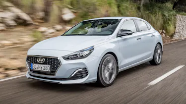 Hyundai i30 Fastback - front