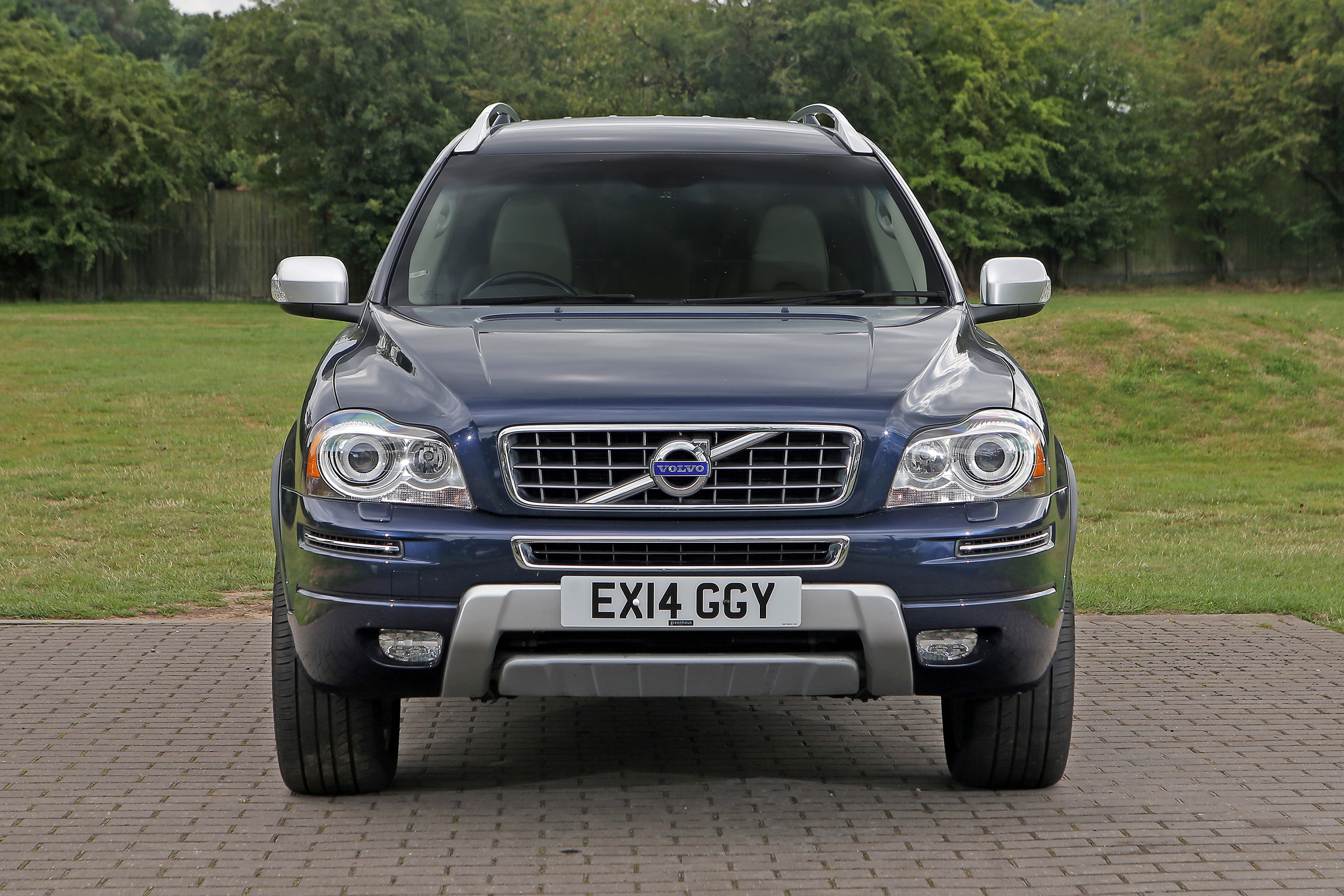 Used Volvo XC90 - full front