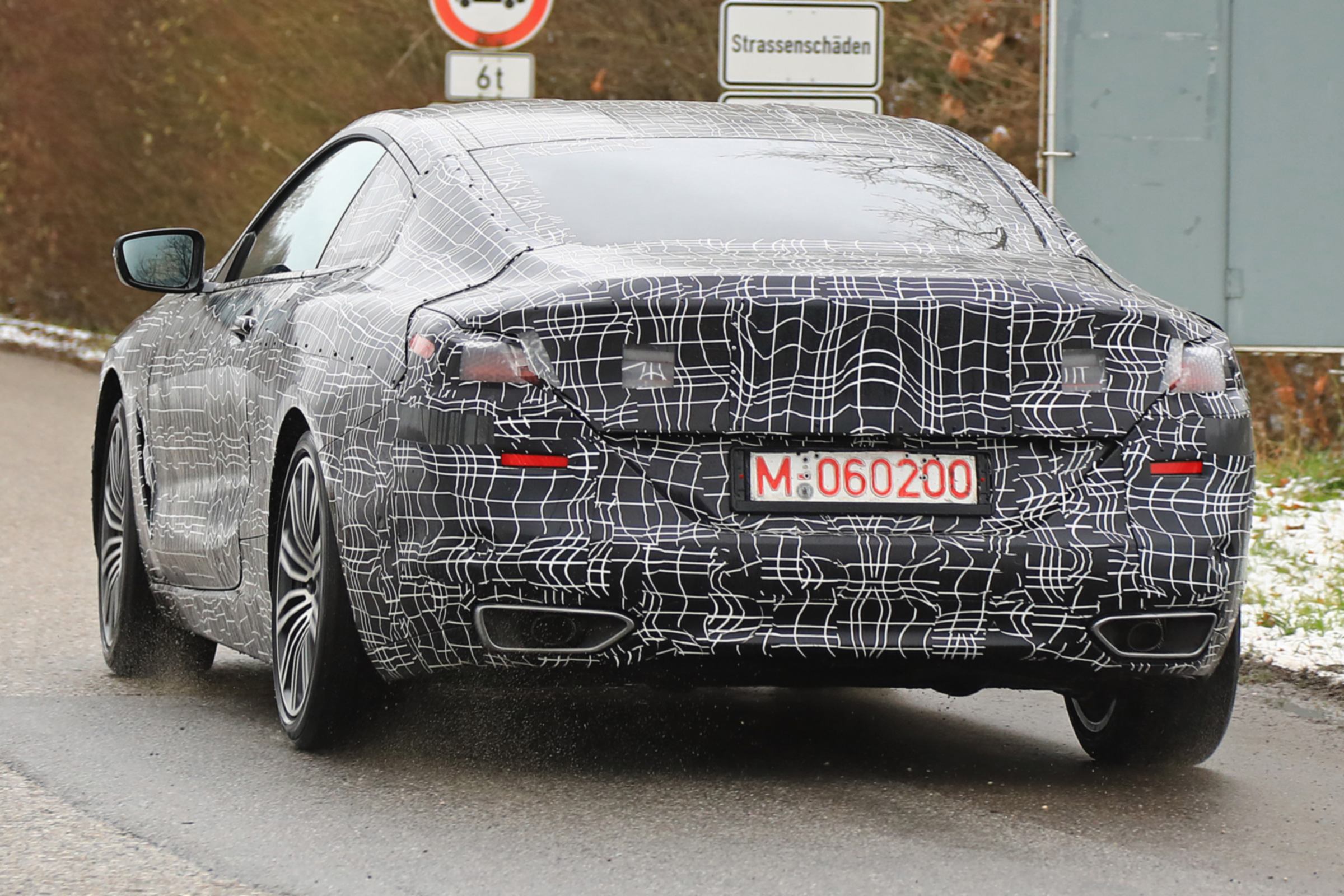 BMW 8 Series - rear spy shot