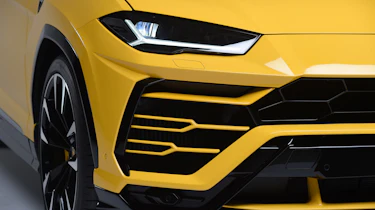 Lamborghini Urus - studio front detail