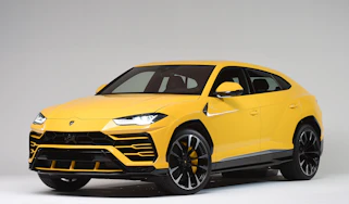 Lamborghini Urus - studio front