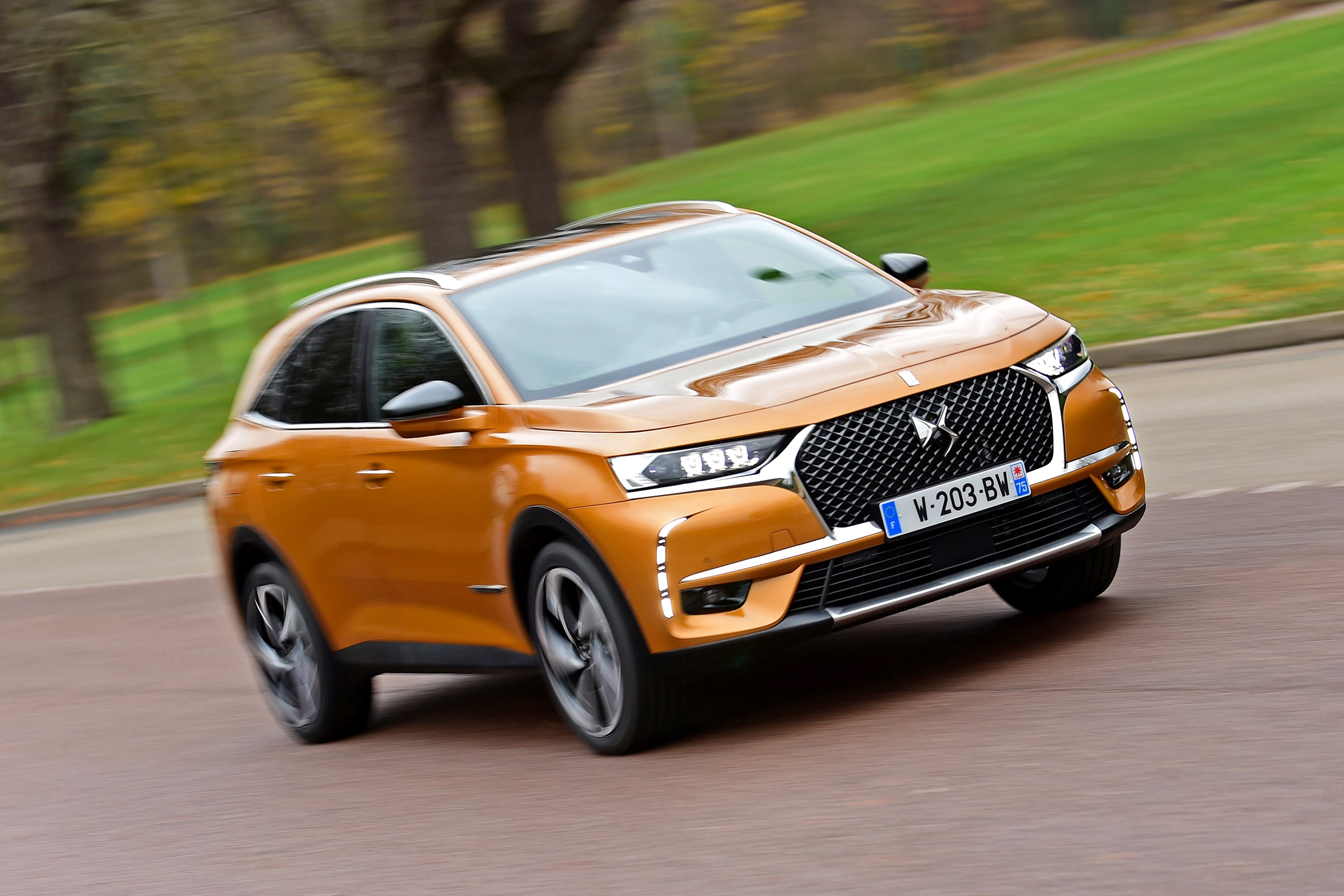 DS 7 Crossback - front action