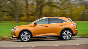 DS 7 Crossback - side