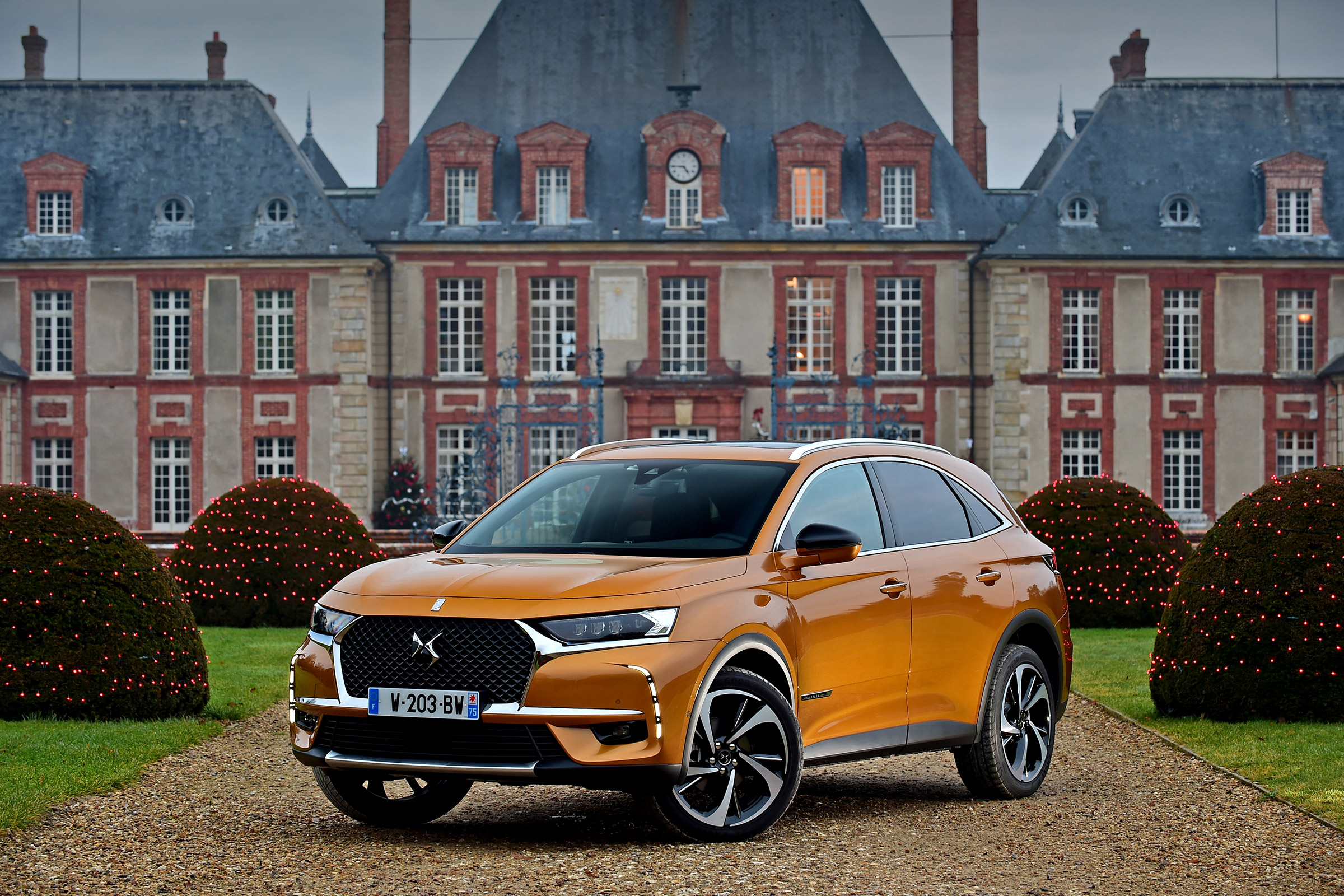 DS 7 Crossback - front static