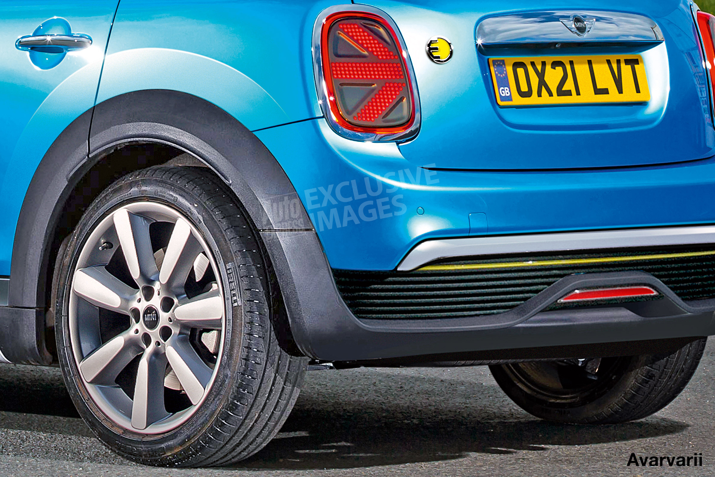 MINI baby SUV - front detail (watermarked)