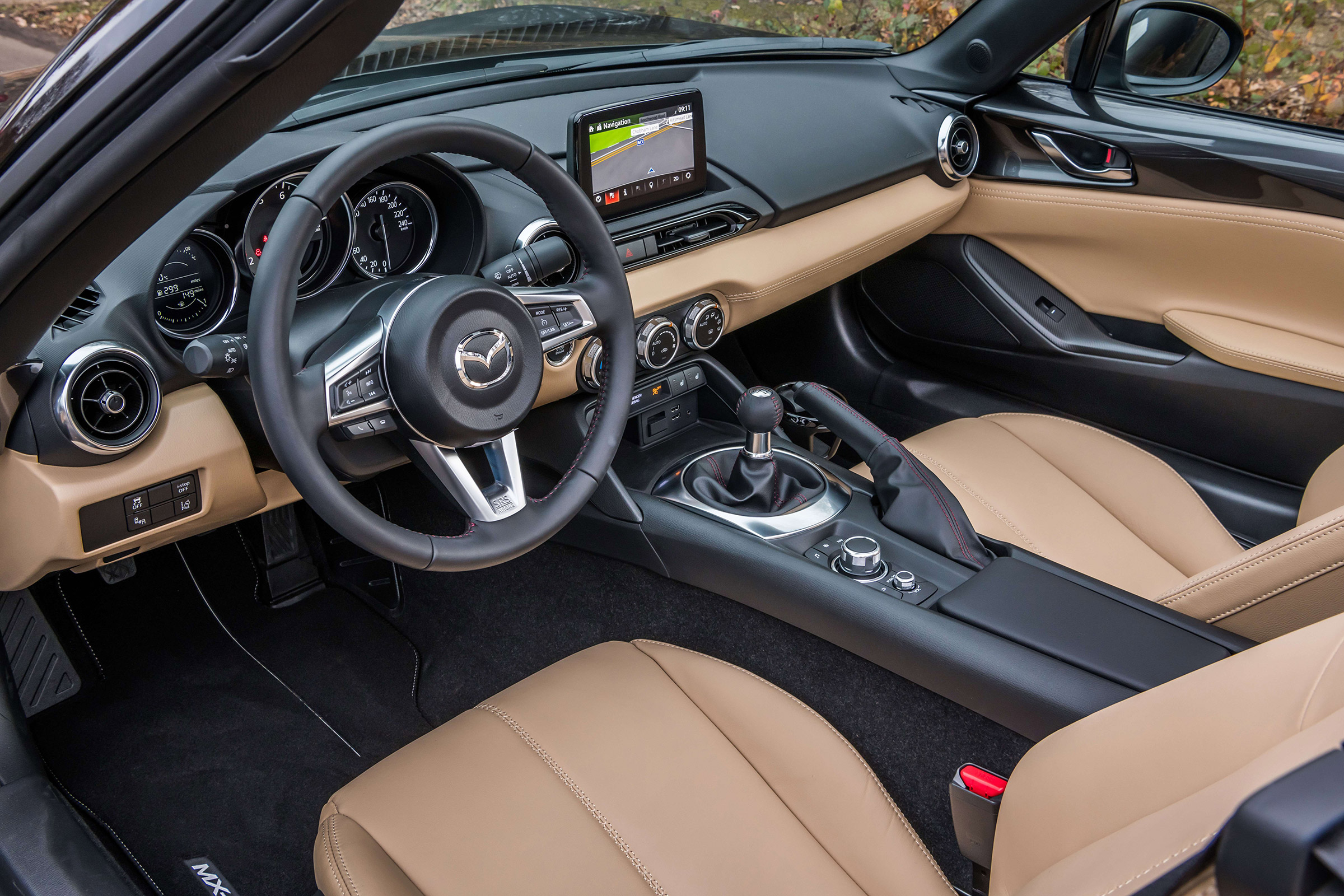 Mazda MX-5 Z-Sport - dash