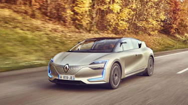 Renault Symbioz concept - front tracking