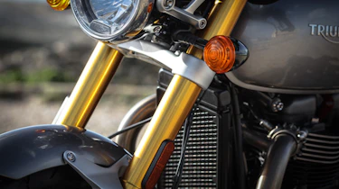 Triumph Thruxton R review - front suspension