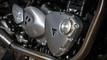 Triumph Thruxton R review - engine