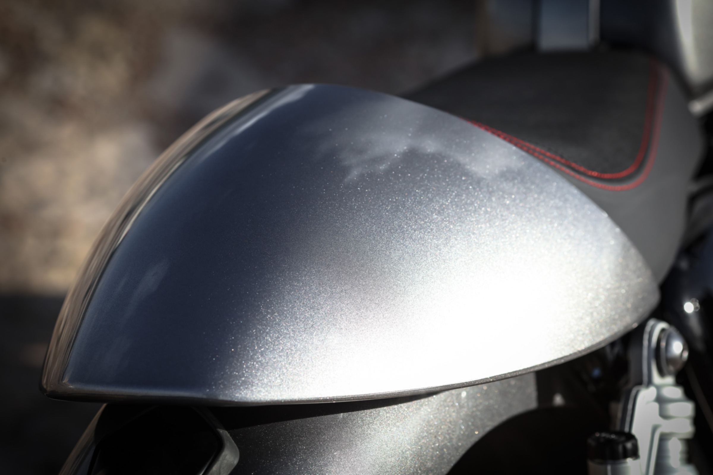 Triumph Thruxton R review - rear bump