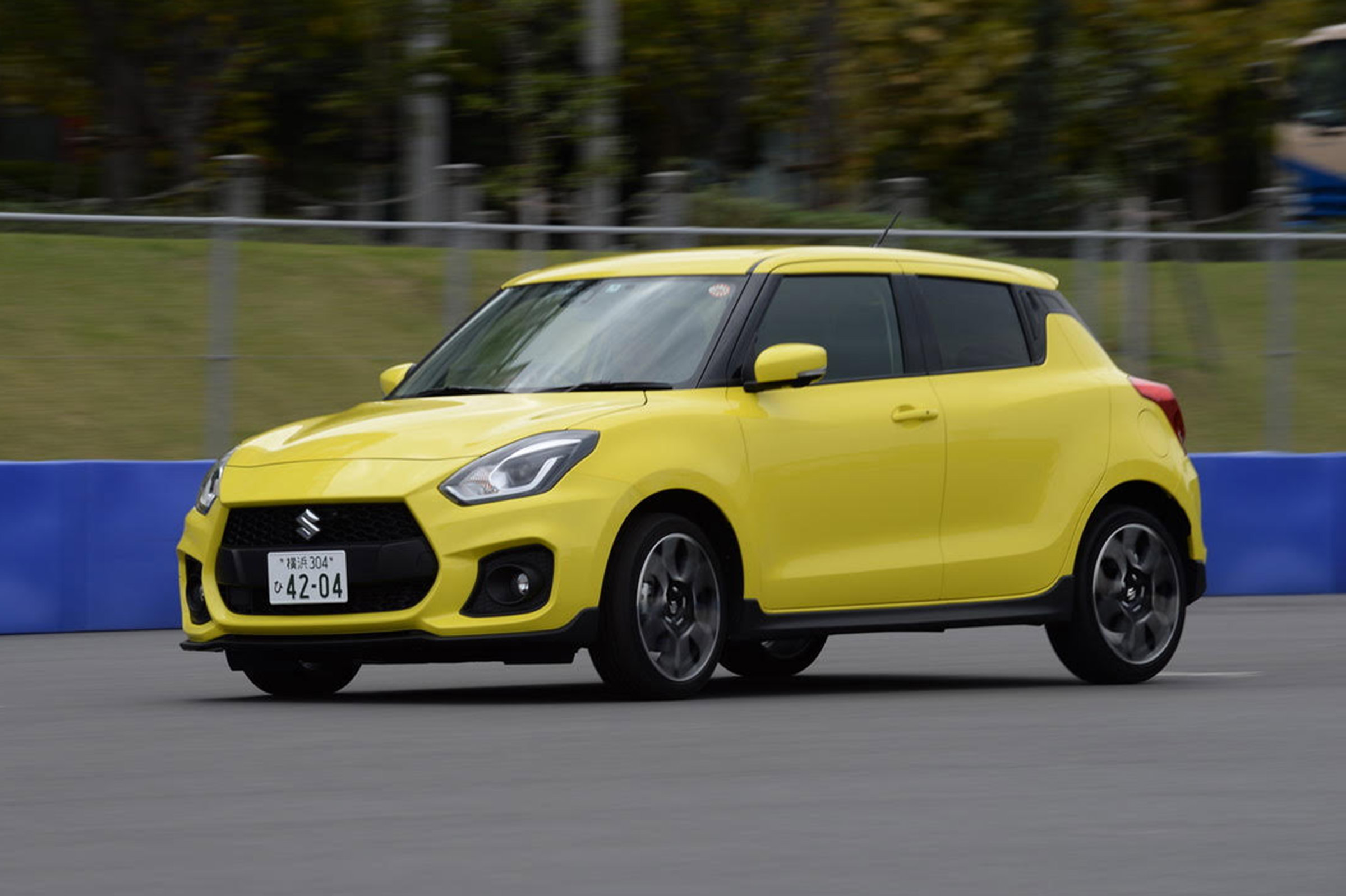 Suzuki Swift Sport - front action