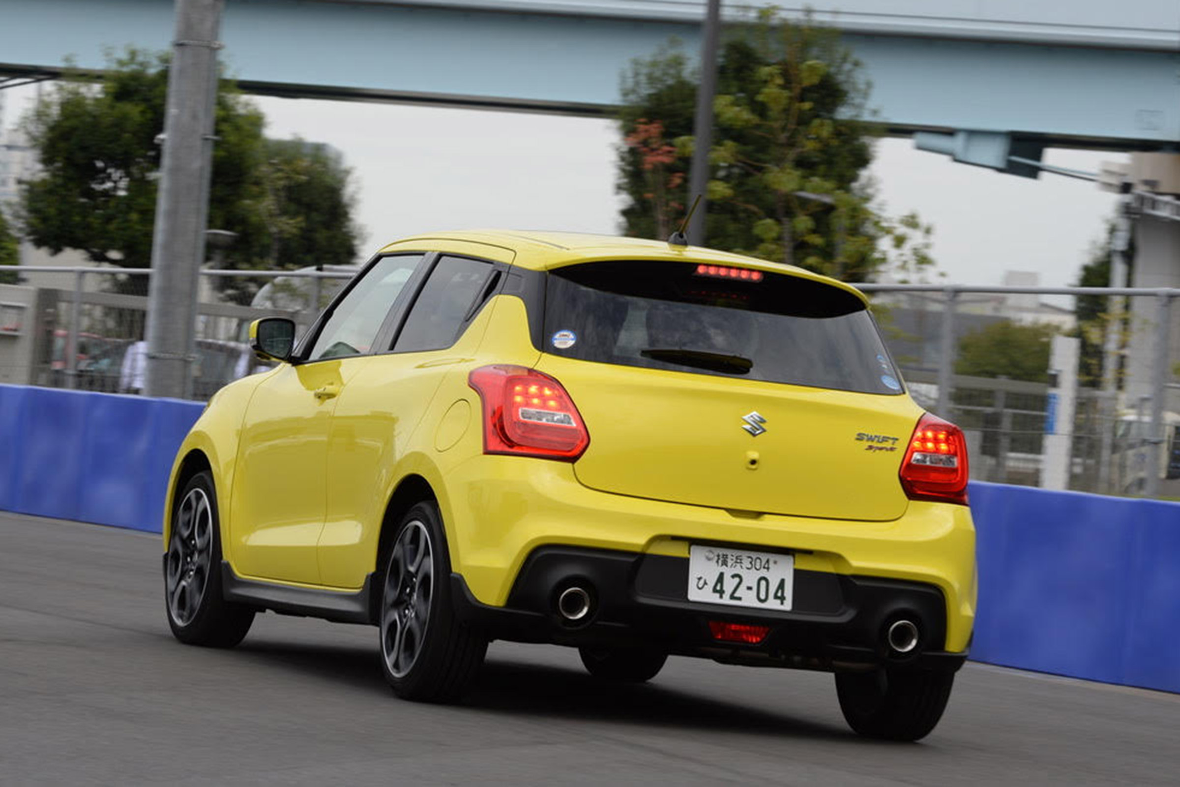 Suzuki Swift Sport - rear cornering