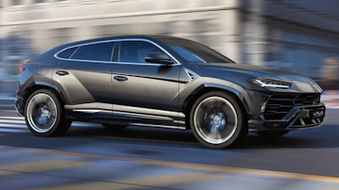 Lamborghini Urus - grey front quarter