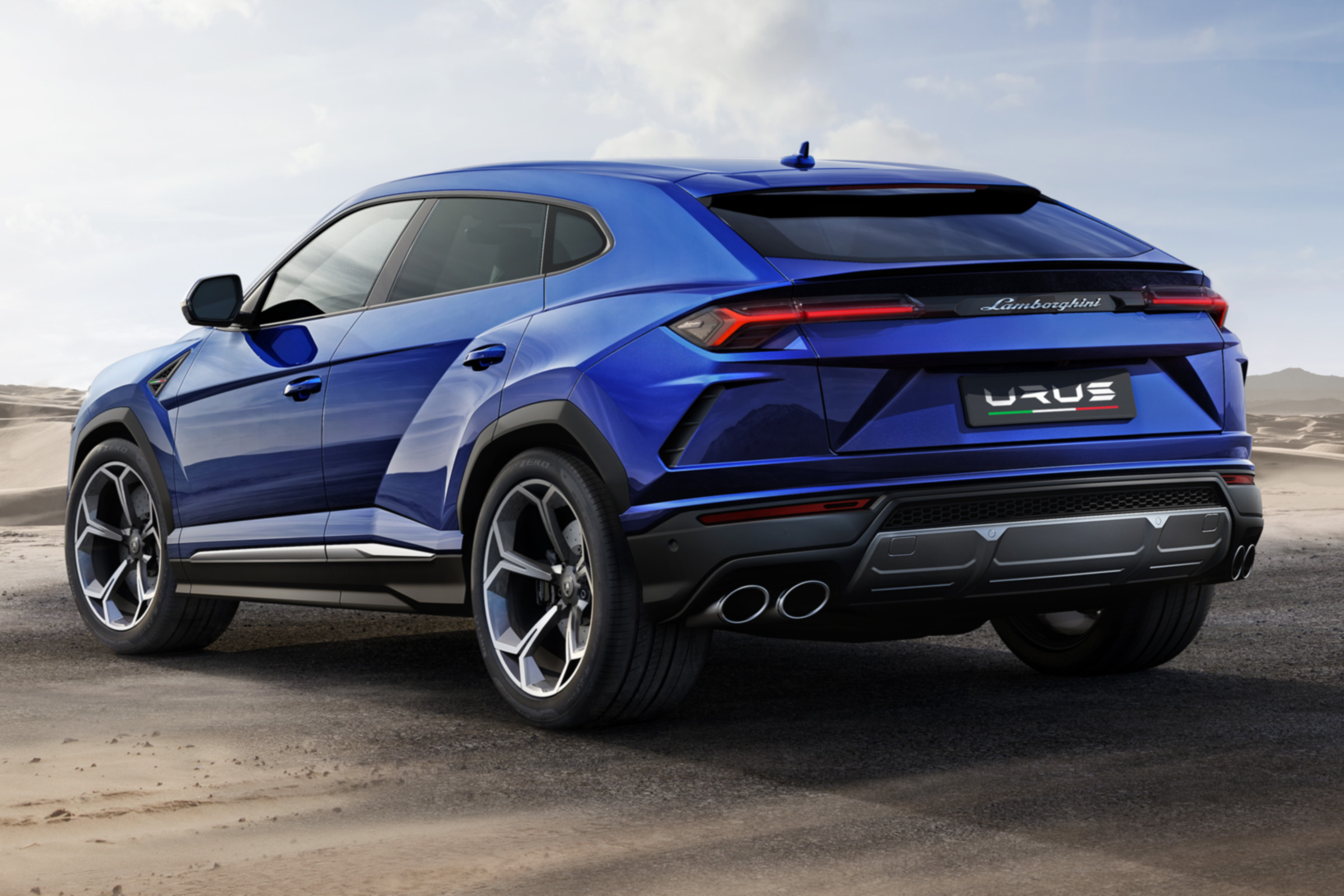 Lamborghini Urus - static rear