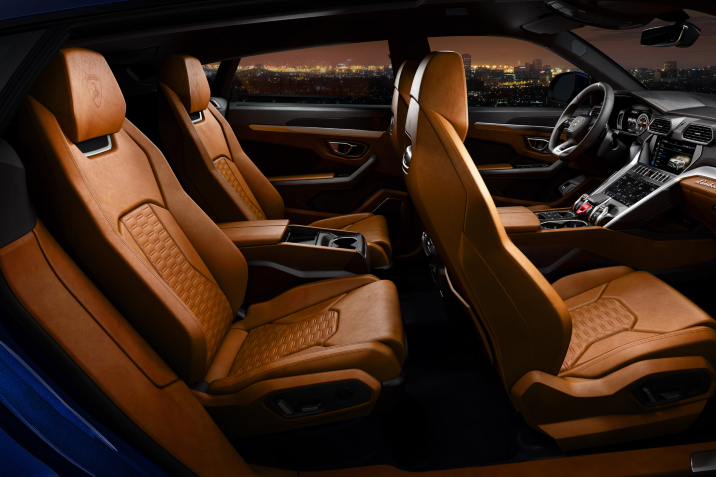 Lamborghini Urus - passenger seats