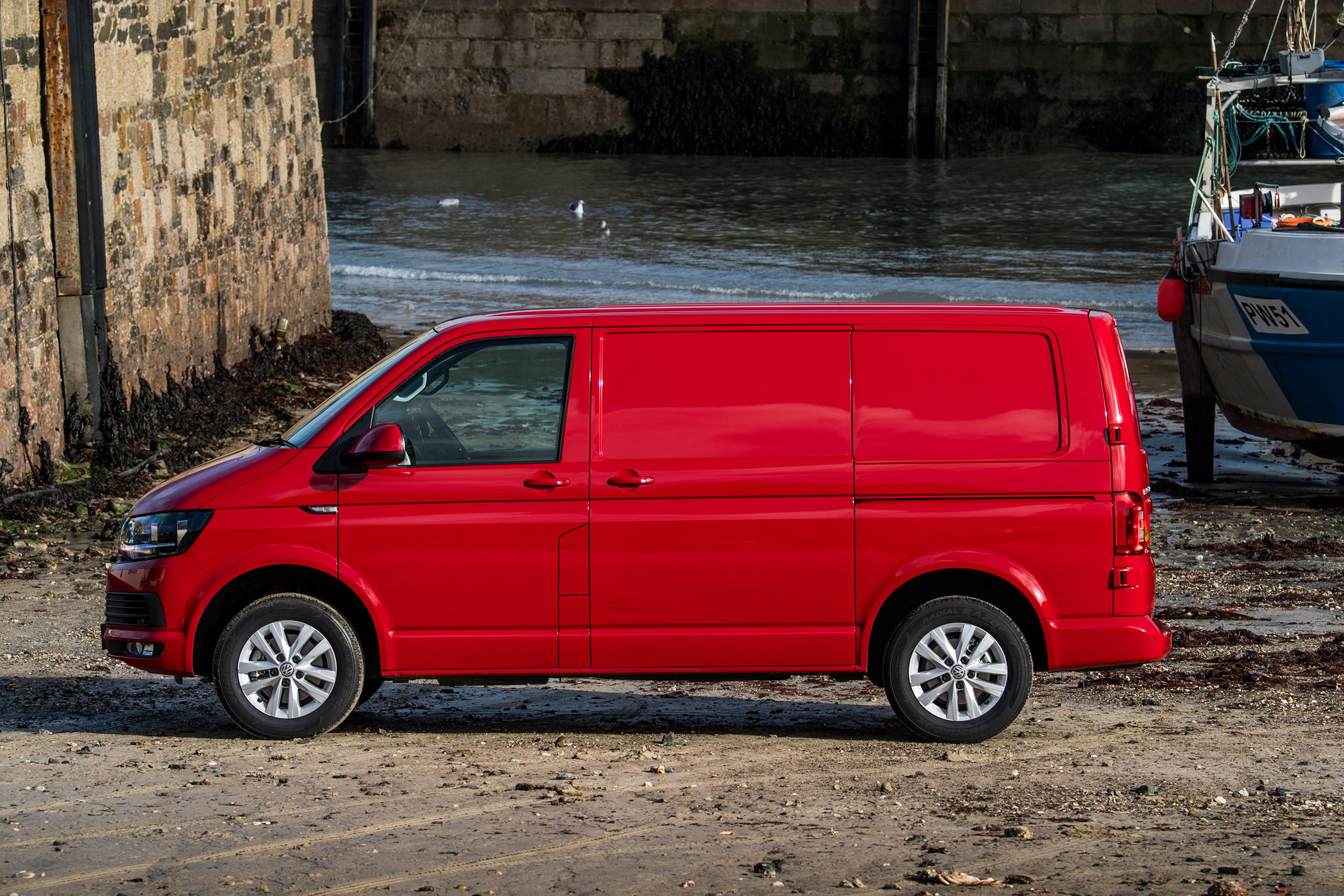 Volkswagen Transporter TSI petrol review side