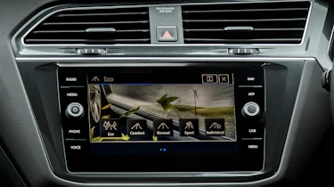 Volkswagen Tiguan Allspace - infotainment