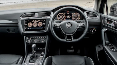 Volkswagen Tiguan Allspace - dash