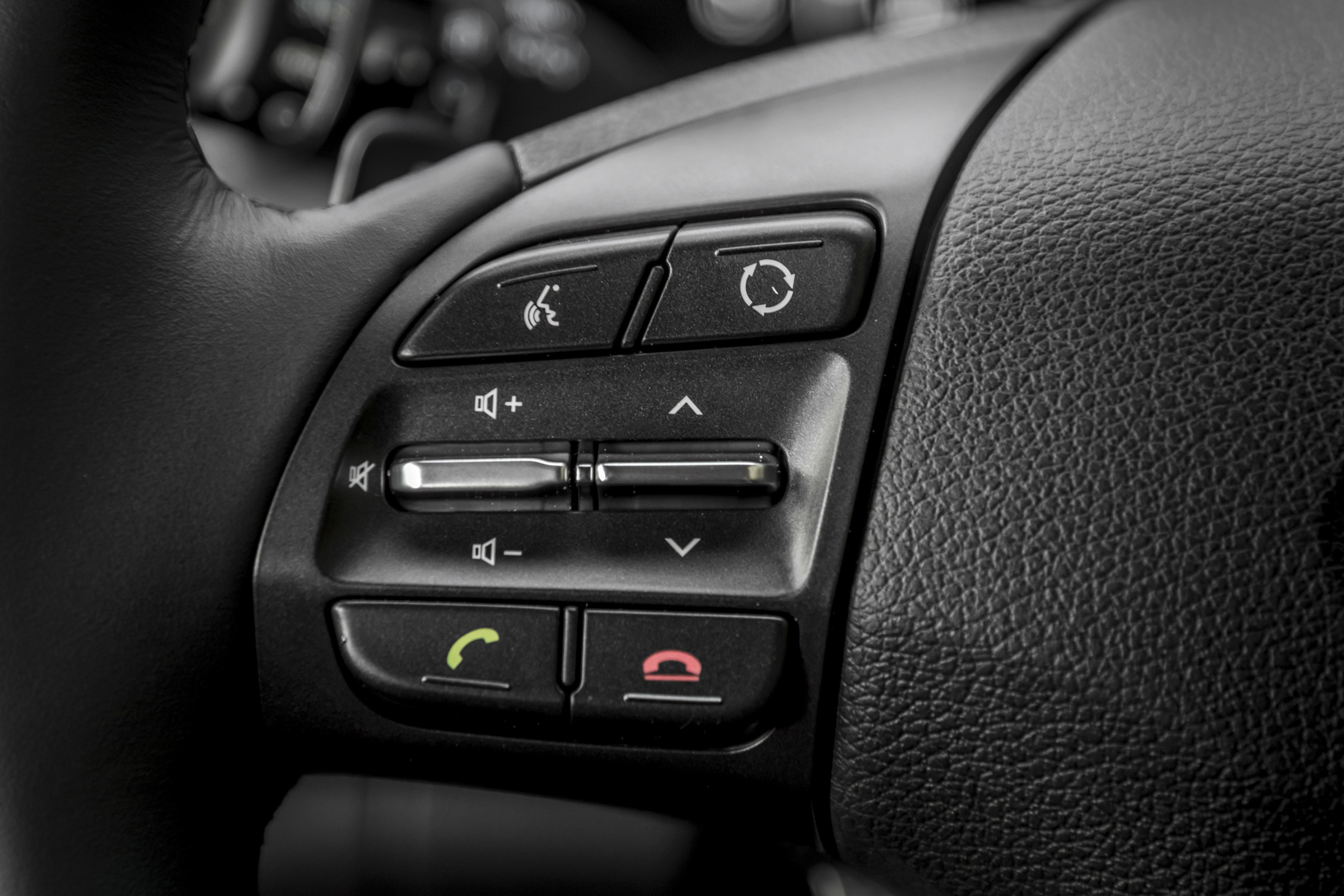 Hyundai i30 Fastback - buttons