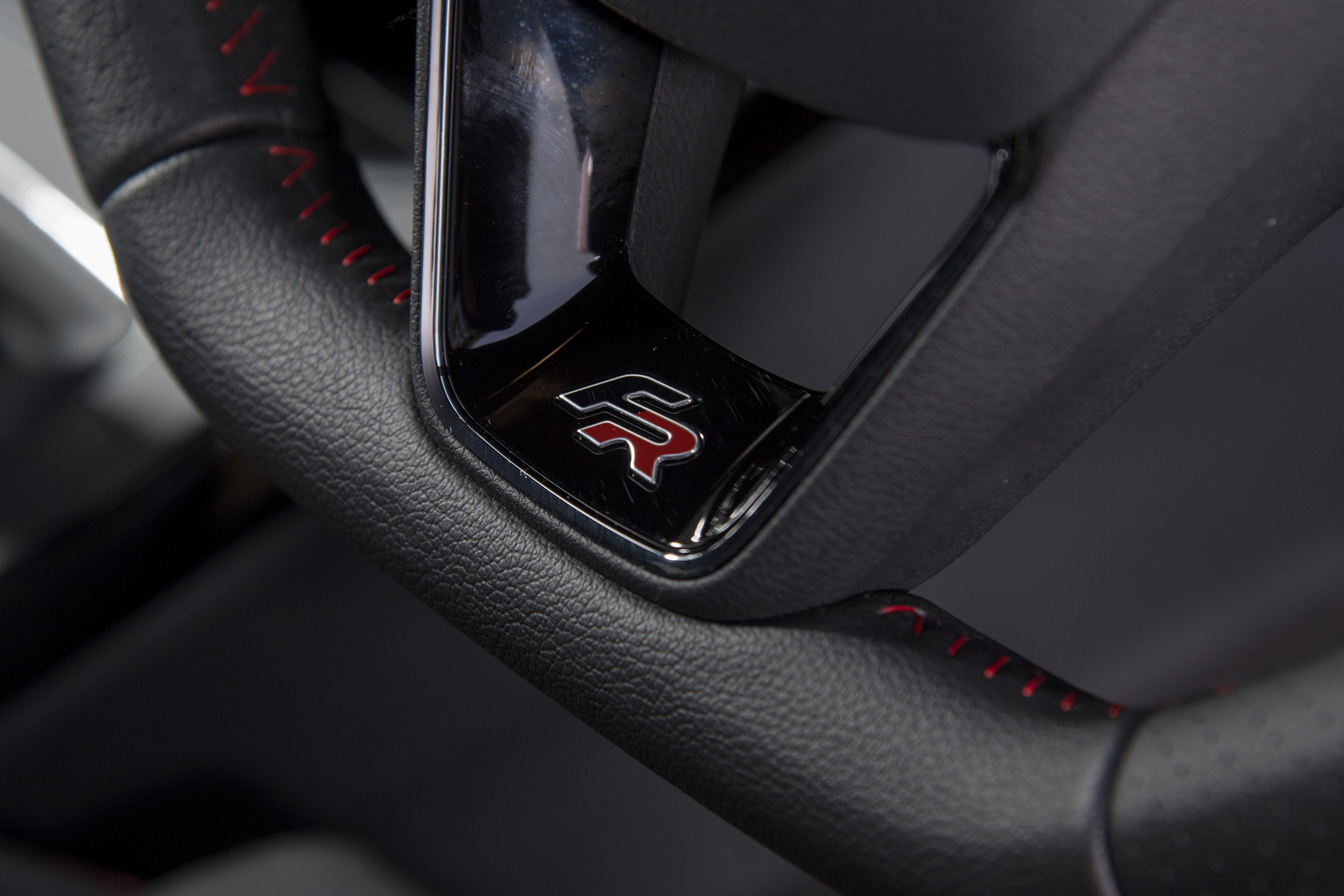 SEAT Arona FR - steering wheel