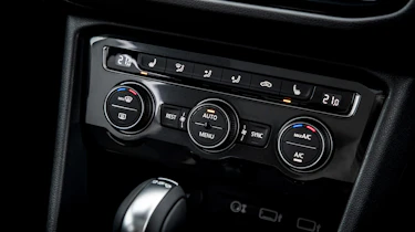 Volkswagen Tiguan Allspace - centre console