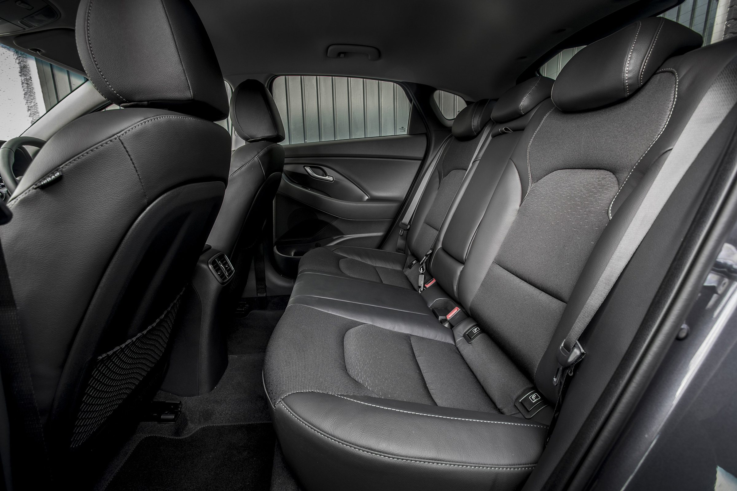 Hyundai i30 Fastback - back seats