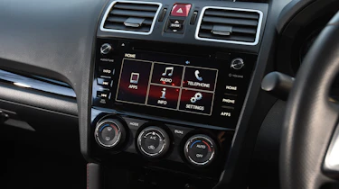 Subaru WRX STi Final Edition - infotainment