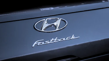 Hyundai i30 Fastback - logo