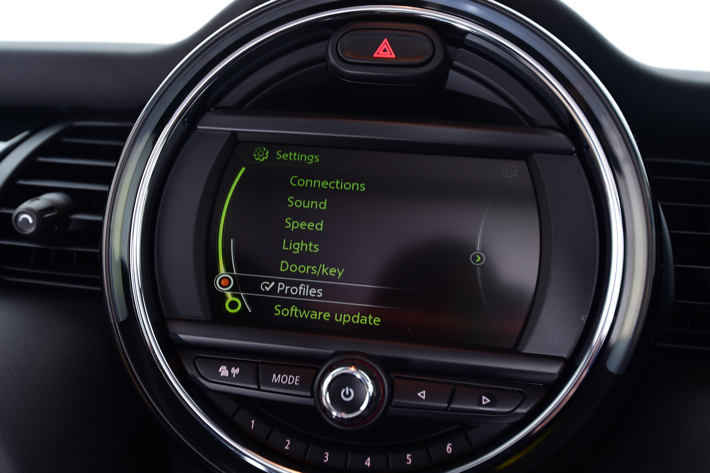 MINI 1499 GT - infotainment