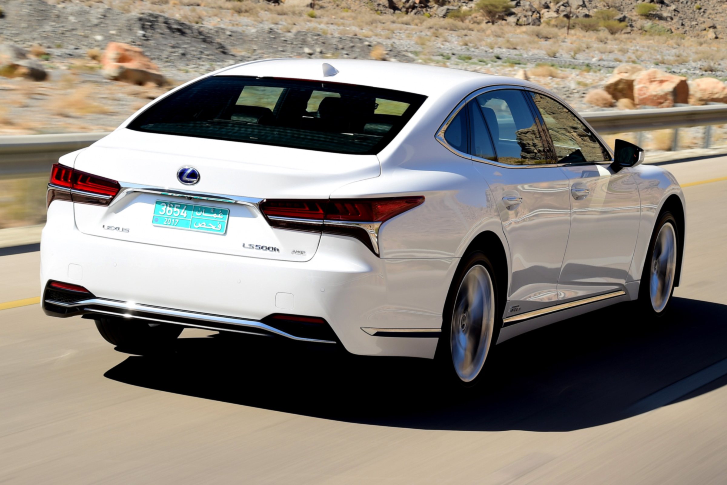 Lexus LS 500h 2018 review - rear