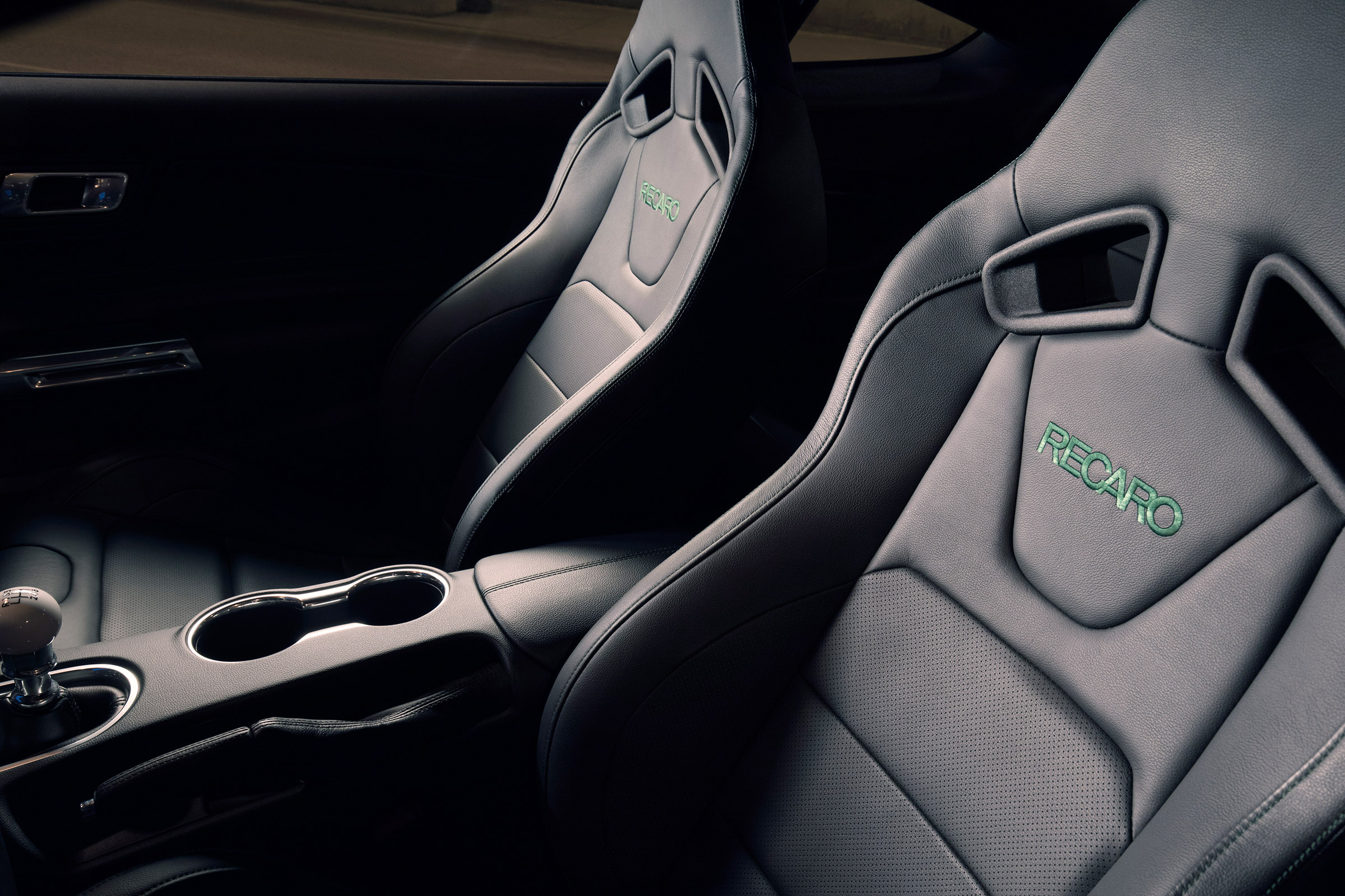 Ford Bullitt Mustang GT - seats