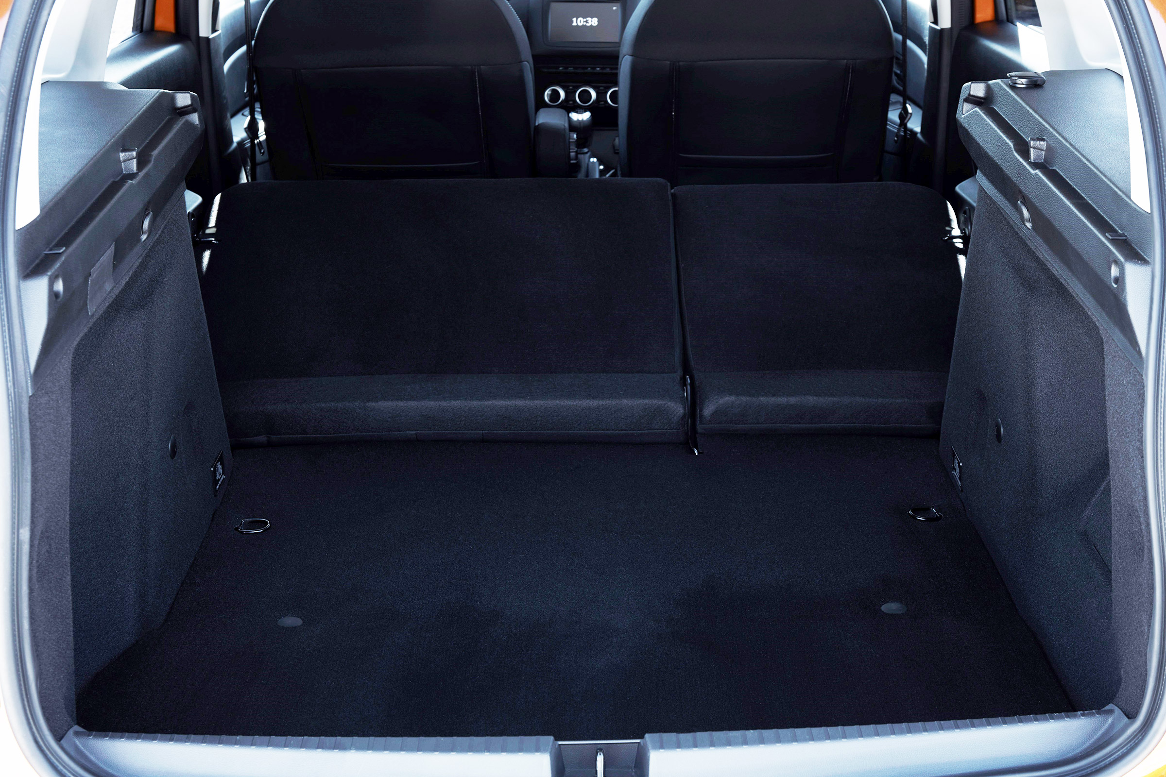 Dacia Duster - boot seats down