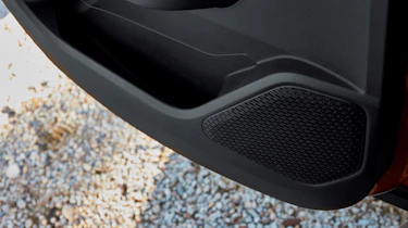 Dacia Duster - door detail