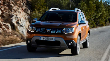 Dacia Duster - front tracking